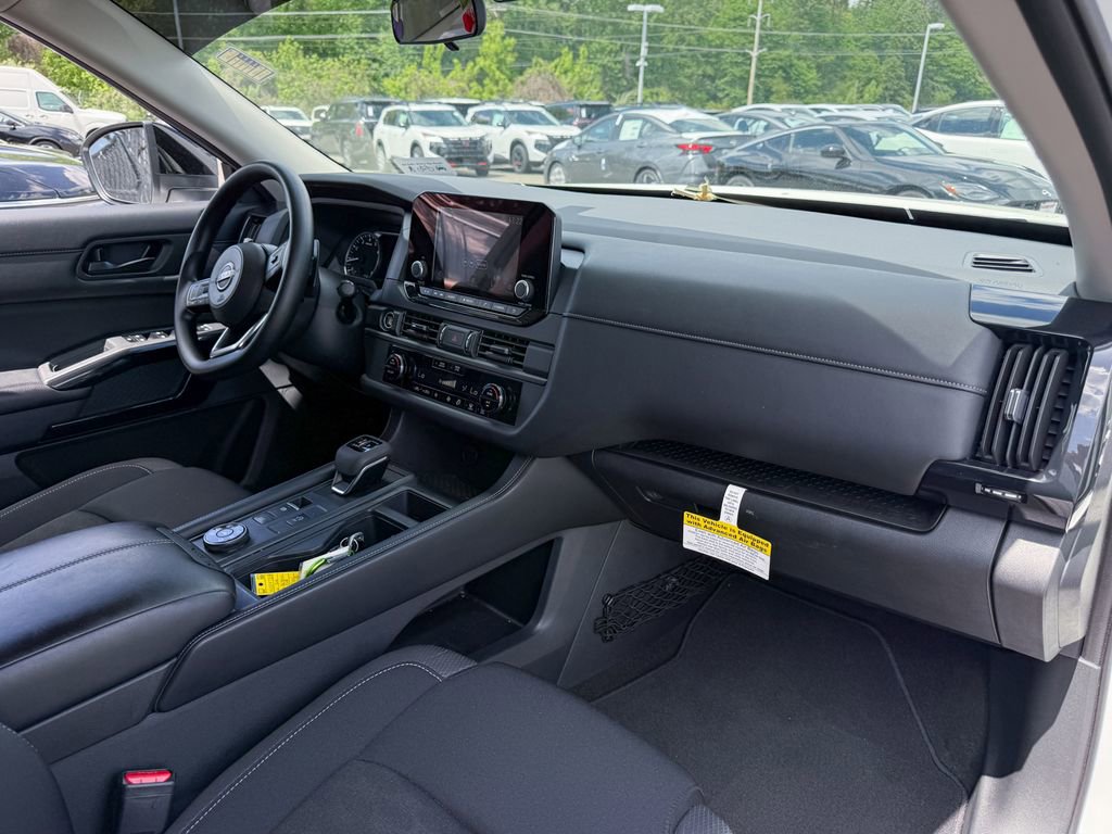 Certified 2024 Nissan Pathfinder S w/ Cargo Package AWD/4WD image 10