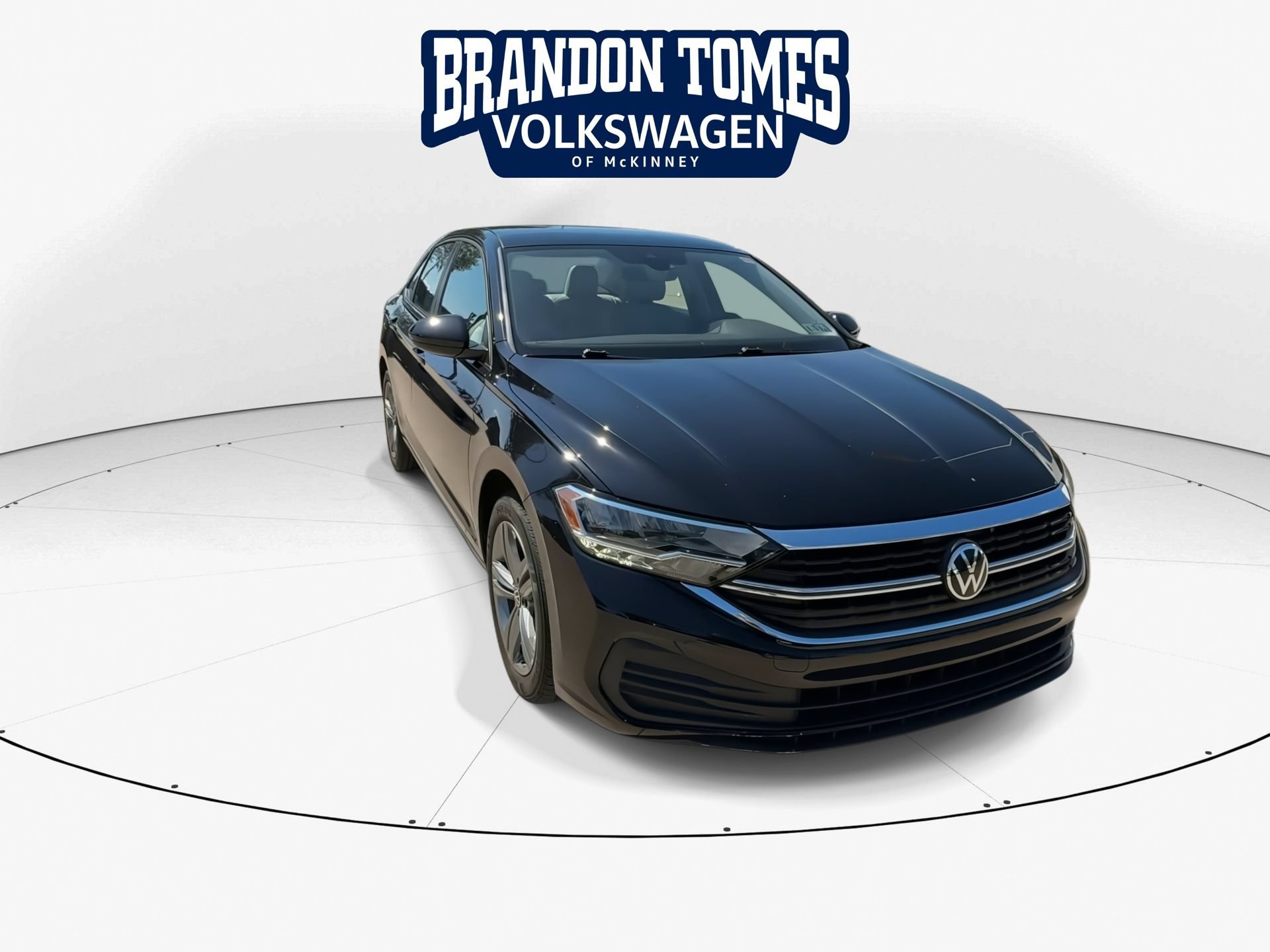 Used 2024 Volkswagen Jetta SE w/ Panoramic Sunroof Package FWD image 2