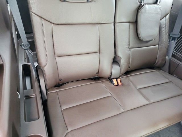 Used 2024 Ford Explorer King Ranch w/ Technology Package image 15