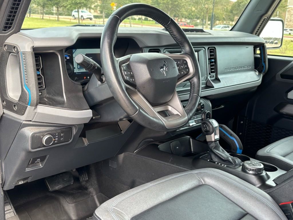 Used 2022 Ford Bronco Black Diamond w/ Sasquatch Package image 12