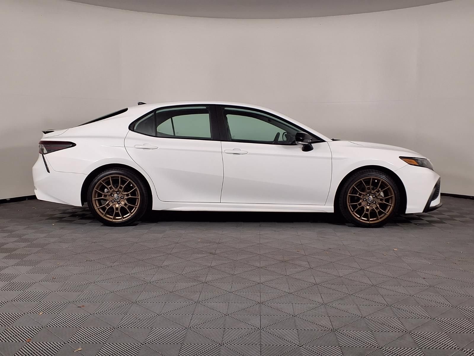 Used 2023 Toyota Camry SE w/ Convenience Package FWD image 31