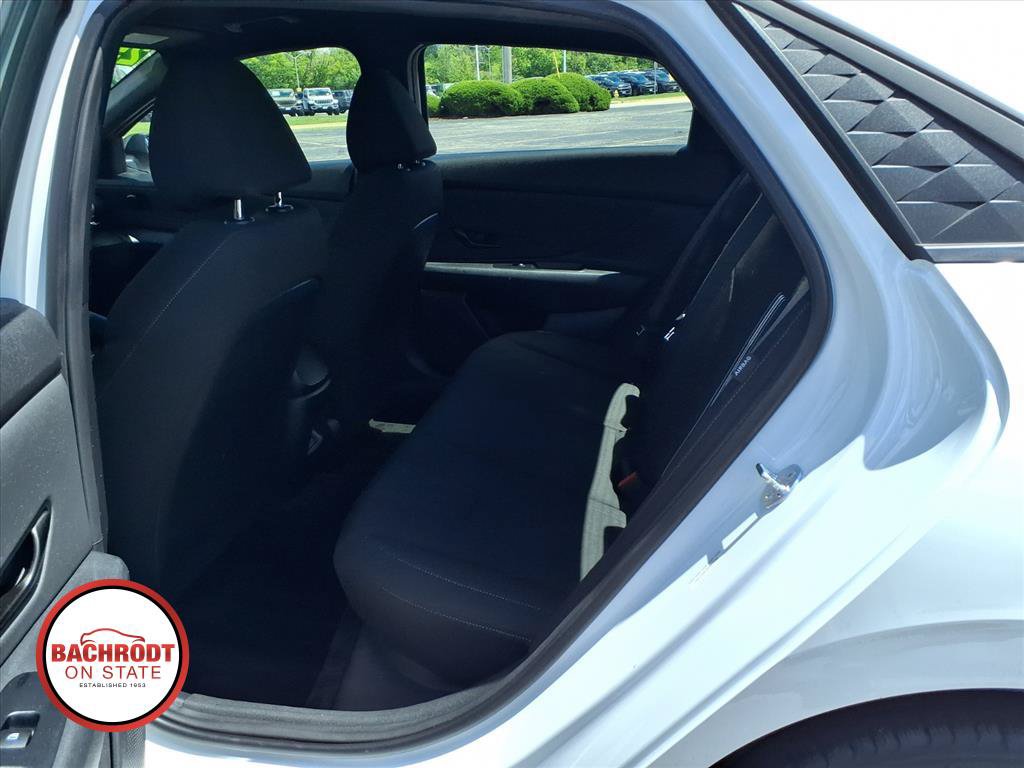 Used 2025 Hyundai Elantra Sport FWD image 13