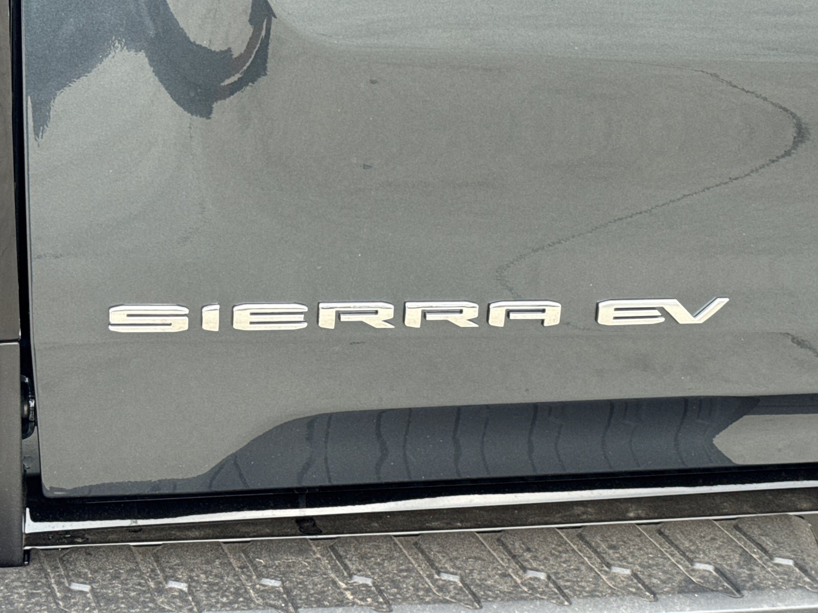 Used 2026 GMC Sierra EV Elevation AWD/4WD image 10