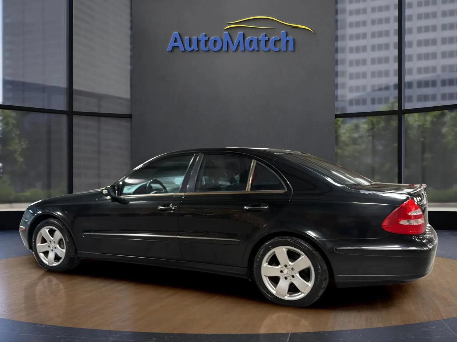 Used 2005 Mercedes-Benz E 500 Sedan image 7