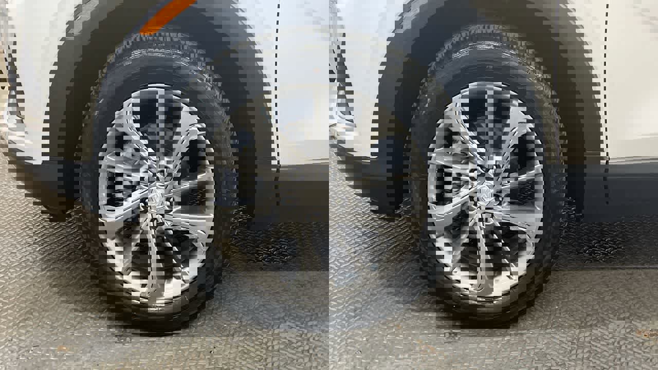 Used 2020 Buick Encore GX Essence w/ Experience Buick Package image 10