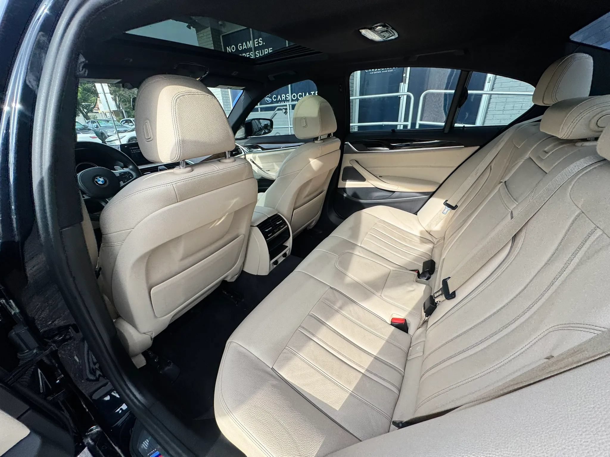 Used 2018 BMW 540i RWD image 24