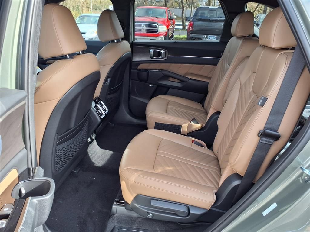 New 2026 Kia Sorento SX Prestige w/ Olive Brown Leather Package image 11