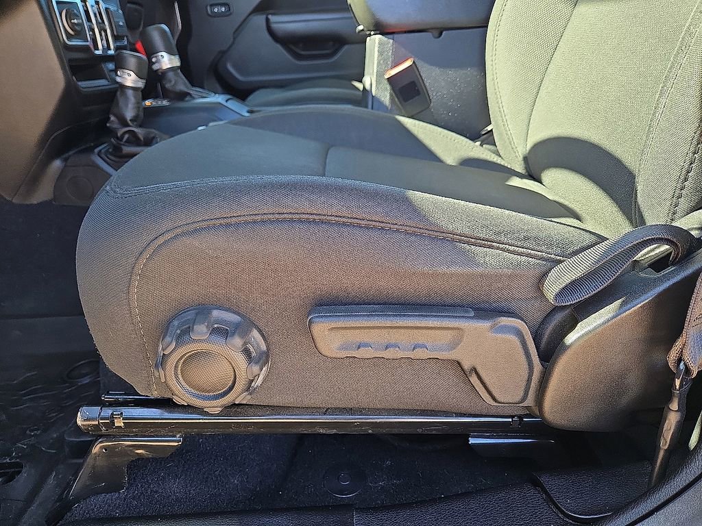 Used 2020 Jeep Gladiator Sport w/ Quick Order Package 24S image 21