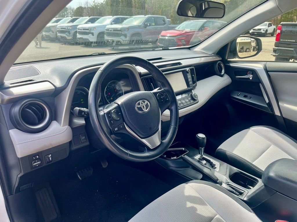 Used 2016 Toyota RAV4 XLE image 12