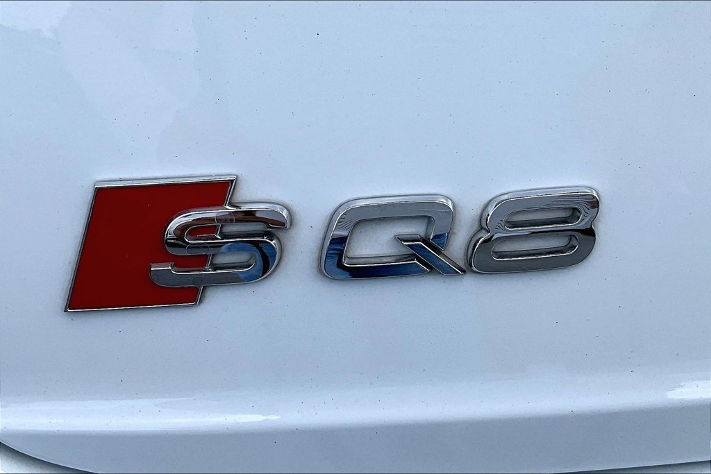 Used 2023 Audi SQ8 Prestige AWD/4WD image 26