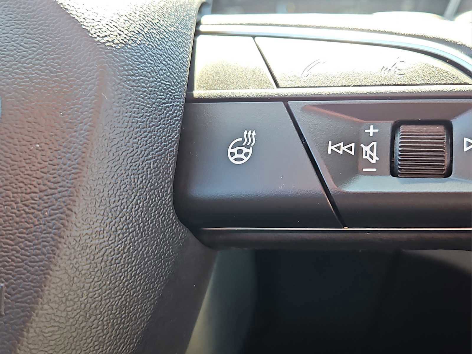 Used 2023 Audi Q5 2.0T Premium w/ Convenience Package image 25