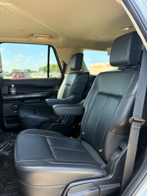 Used 2023 Ford Expedition XLT image 9