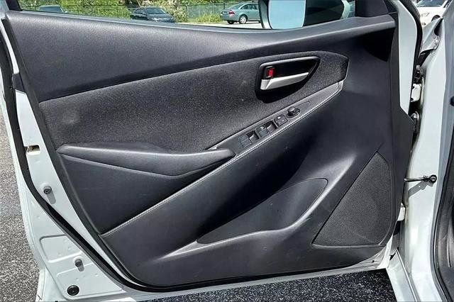 Used 2020 Toyota Yaris LE FWD image 21
