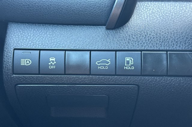 Used 2024 Toyota Camry SE FWD image 30