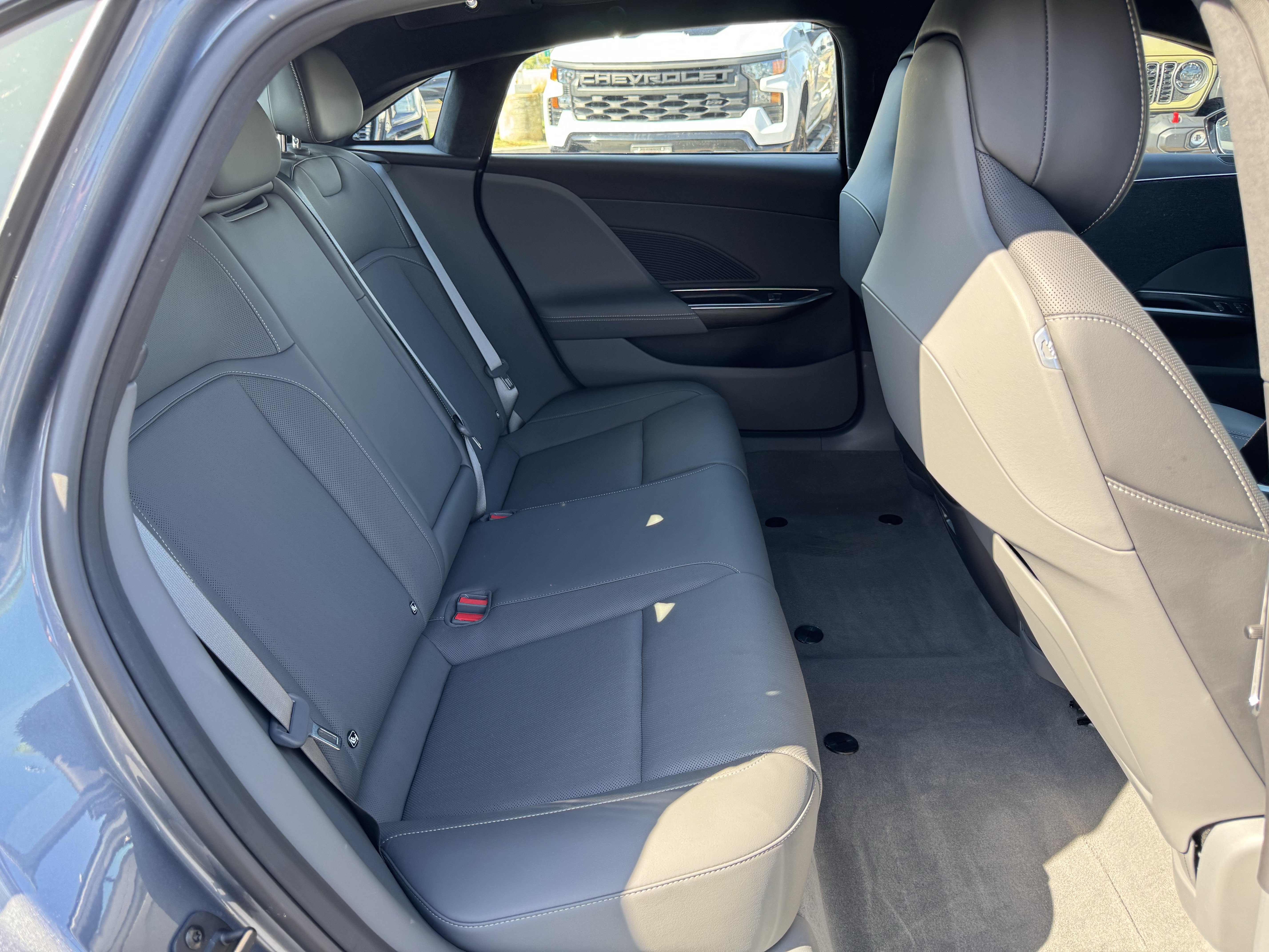Used 2023 Lucid Air Pure AWD/4WD image 32