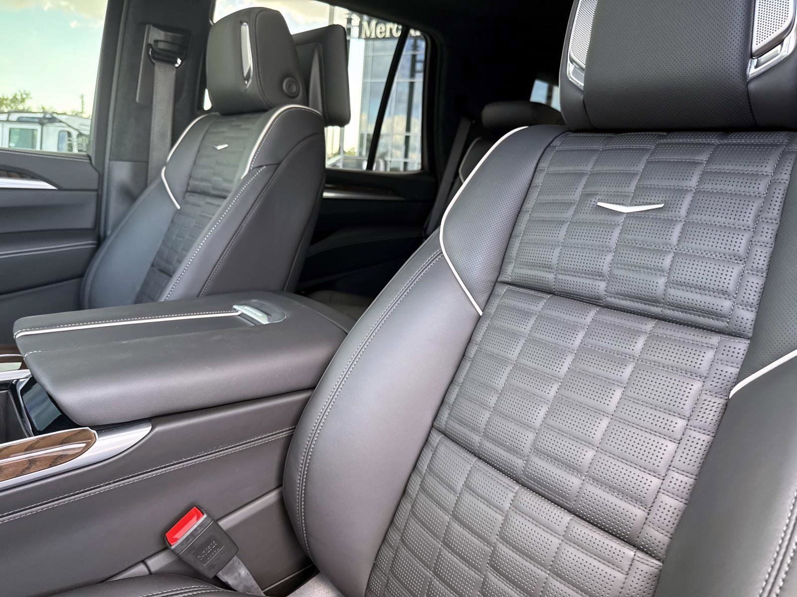 Used 2026 Cadillac Escalade Platinum Sport w/ LPO, ONYX Package AWD/4WD image 26