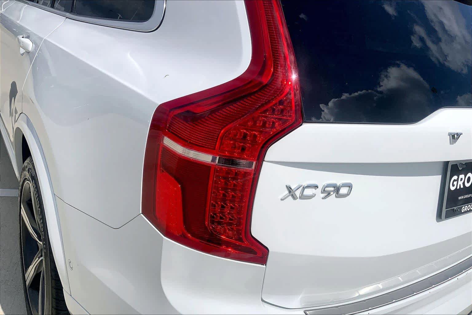 Used 2019 Volvo XC90 T6 R-Design w/ Advanced Package image 28