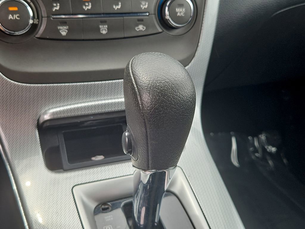 Used 2014 Nissan Sentra SR FWD image 16