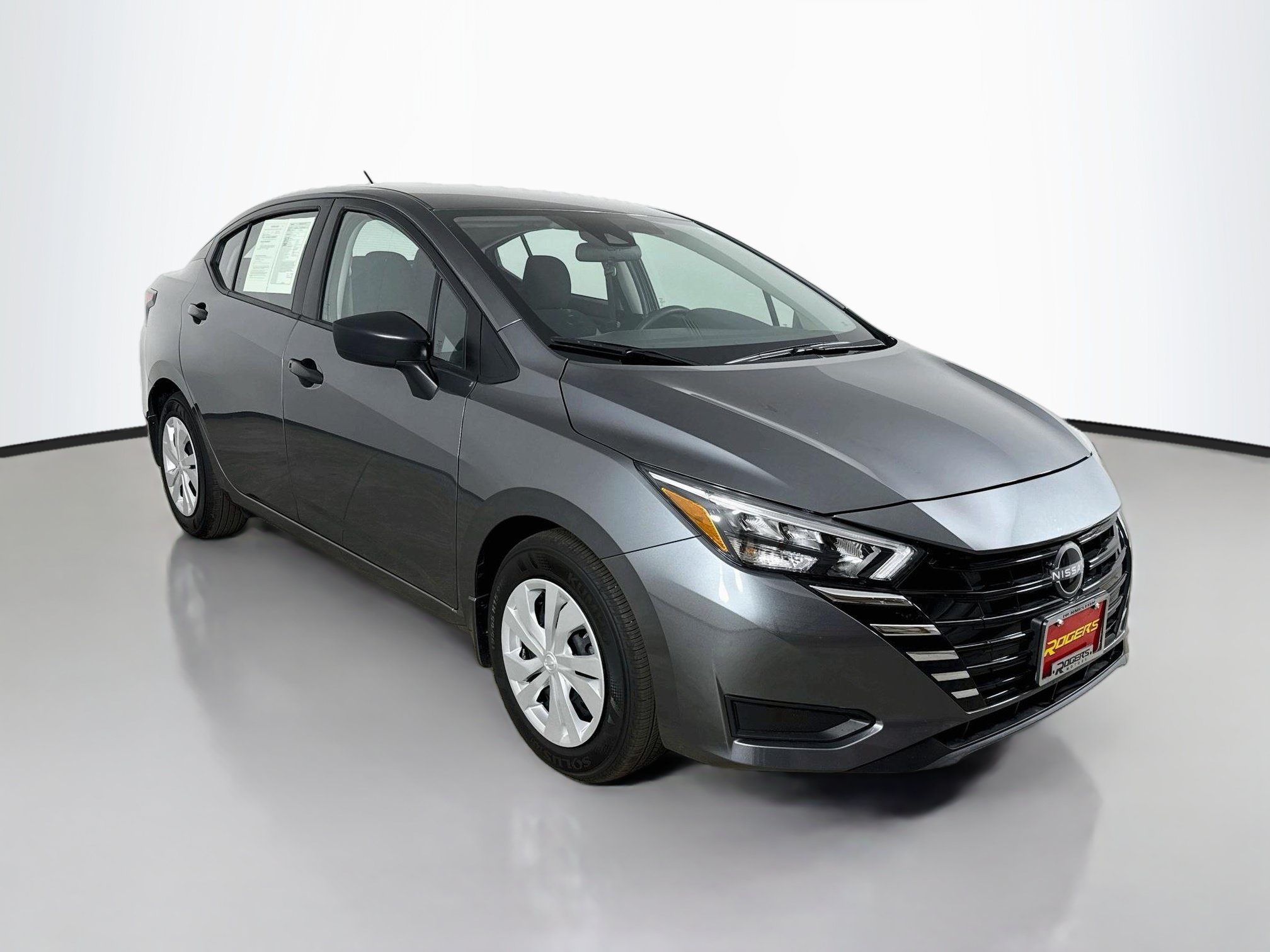 Used 2025 Nissan Versa S w/ Trunk Package