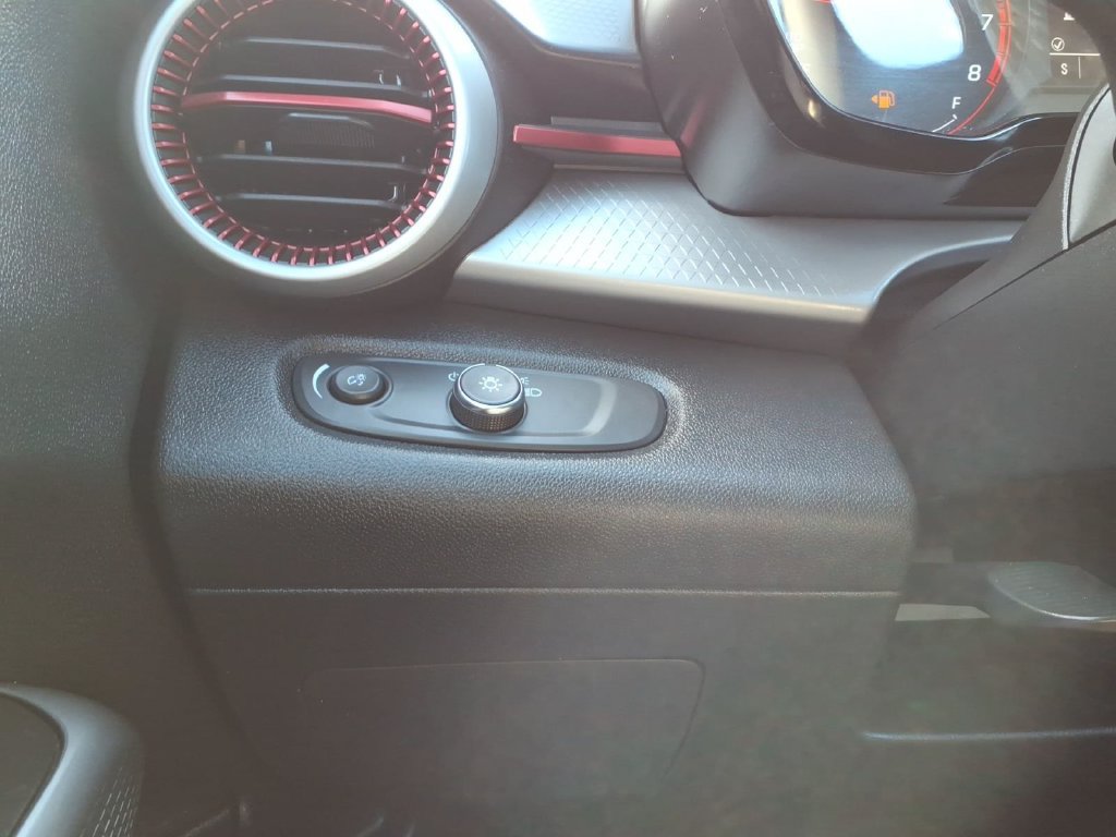 Used 2024 Chevrolet Trax RS FWD image 11