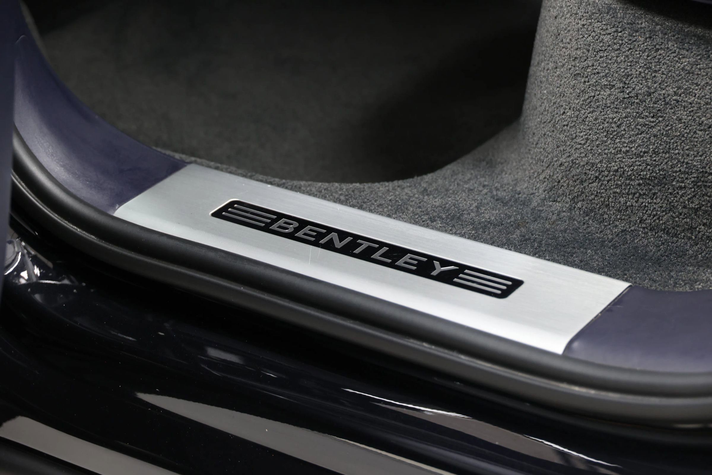 Used 2019 Bentley Bentayga AWD/4WD image 50