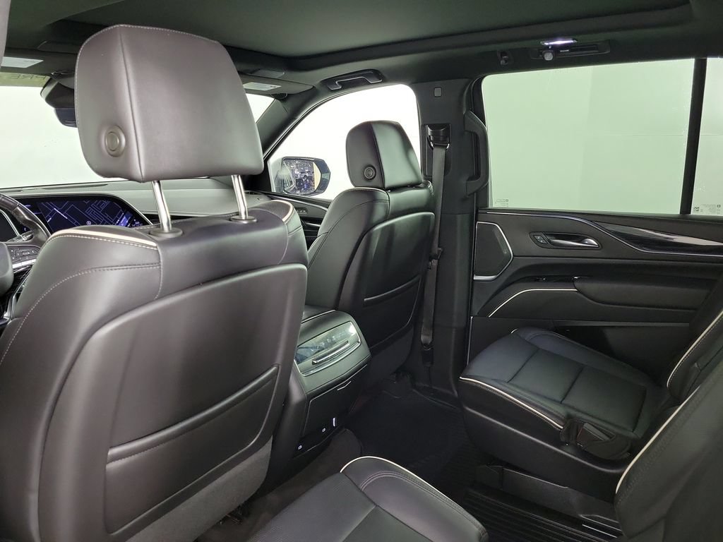Used 2022 Cadillac Escalade Sport w/ Touring Package AWD/4WD image 13