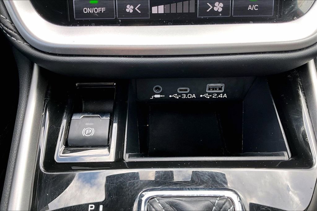 Used 2025 Subaru Outback Limited XT w/ Popular Package #2 AWD/4WD image 32