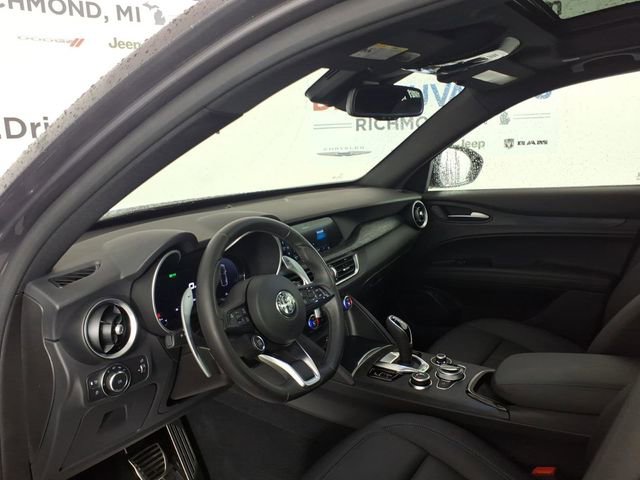 Used 2024 Alfa Romeo Stelvio Sprint AWD/4WD image 14