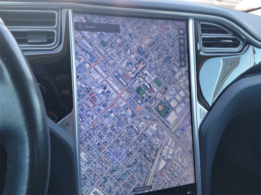 Used 2015 Tesla Model S image 24