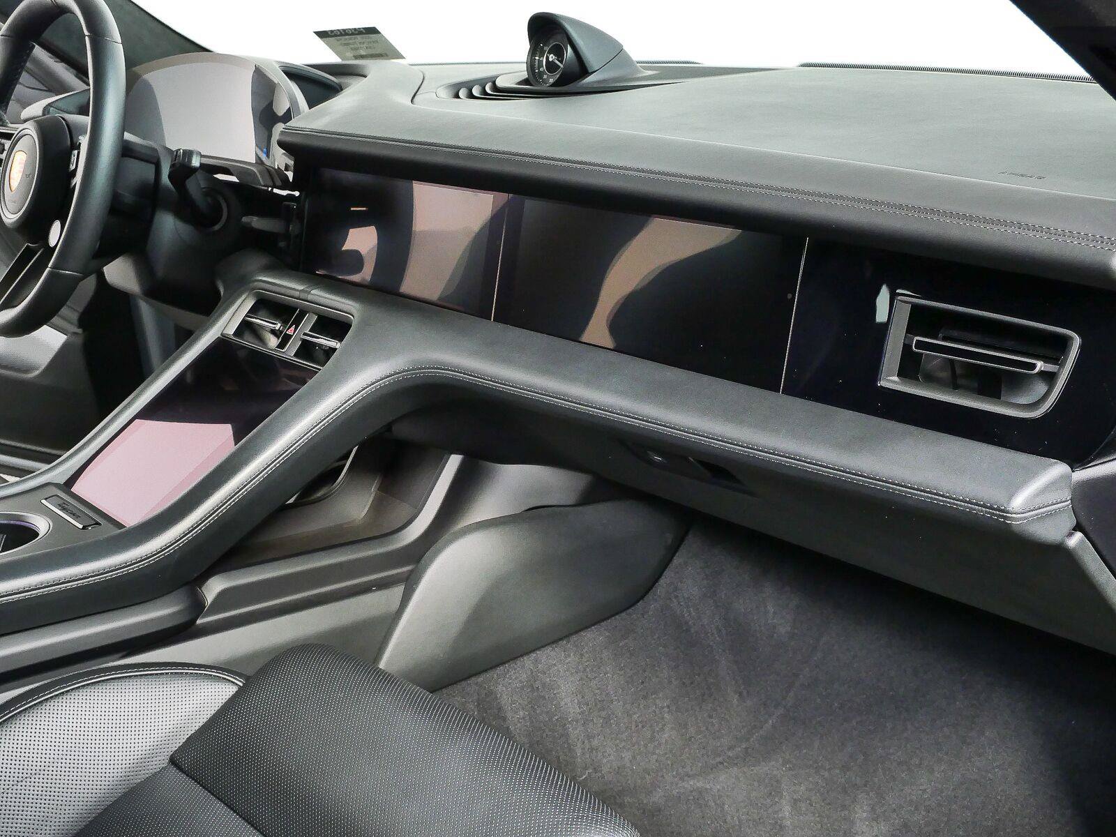Certified 2020 Porsche Taycan Turbo AWD/4WD image 26