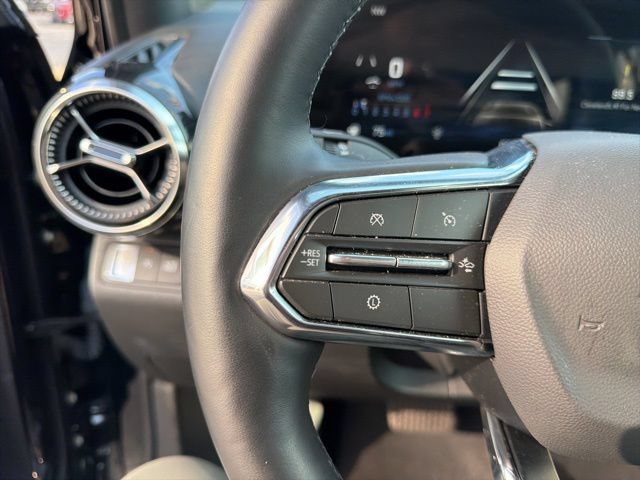 Used 2026 Chevrolet Equinox LT FWD image 20