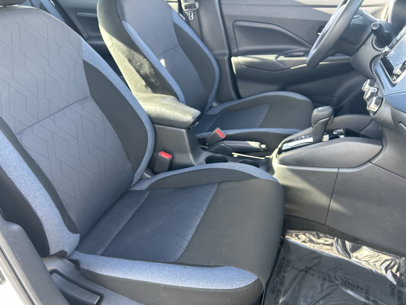 Used 2025 Nissan Versa SV FWD image 13