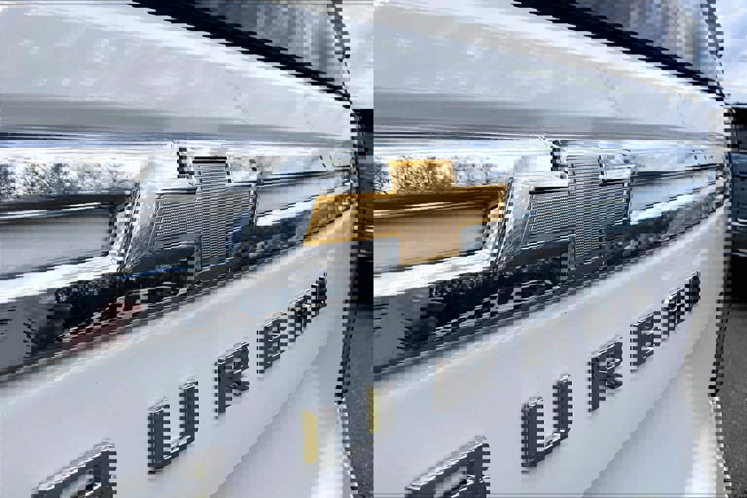 Used 2023 Chevrolet Suburban Premier AWD/4WD image 30