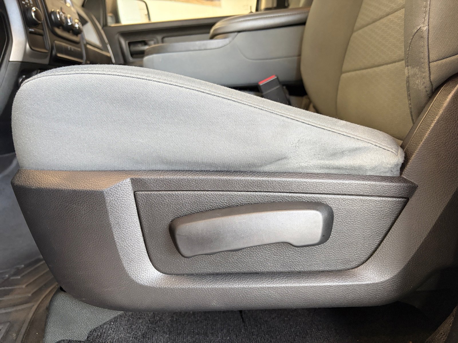Used 2013 RAM 1500 Express AWD/4WD image 15