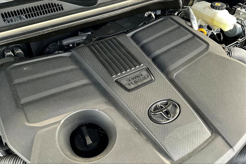 Used 2022 Toyota Tundra Platinum image 30