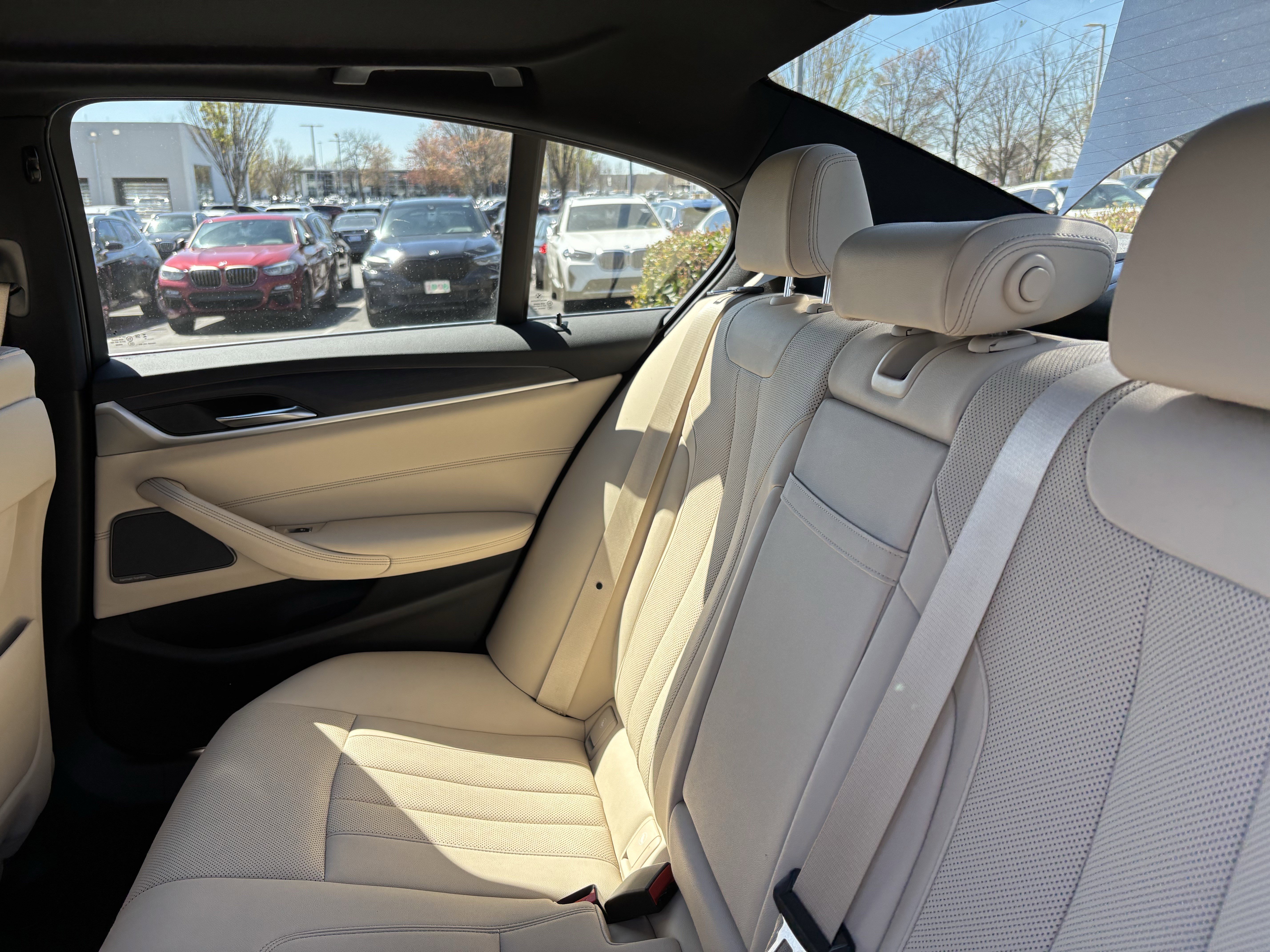 Certified 2023 BMW 530i w/ Premium Package image 32