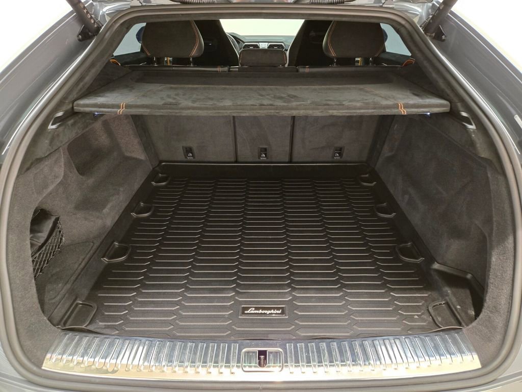 Used 2023 Lamborghini Urus Performante image 24