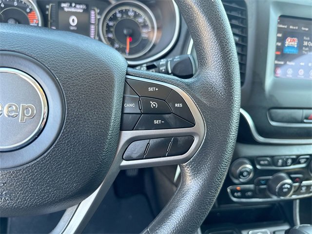Used 2019 Jeep Cherokee Latitude w/ Popular Appearance Group image 33