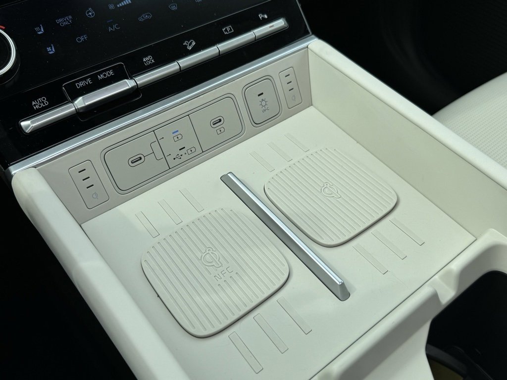Used 2025 Hyundai Santa Fe Calligraphy image 29