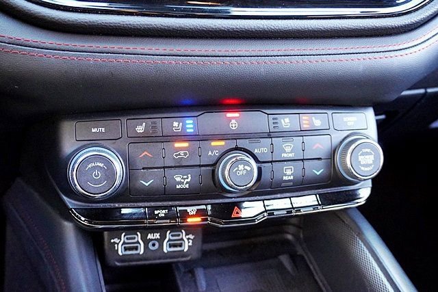 Certified 2024 Dodge Durango R/T image 30