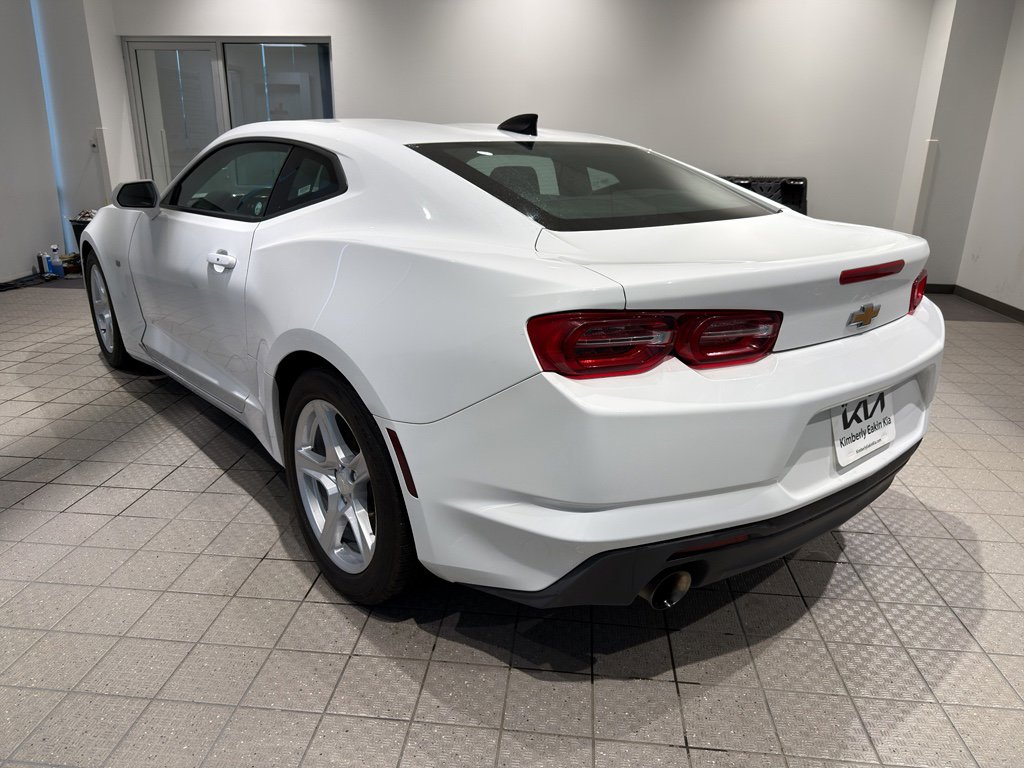 Used 2023 Chevrolet Camaro LT image 3