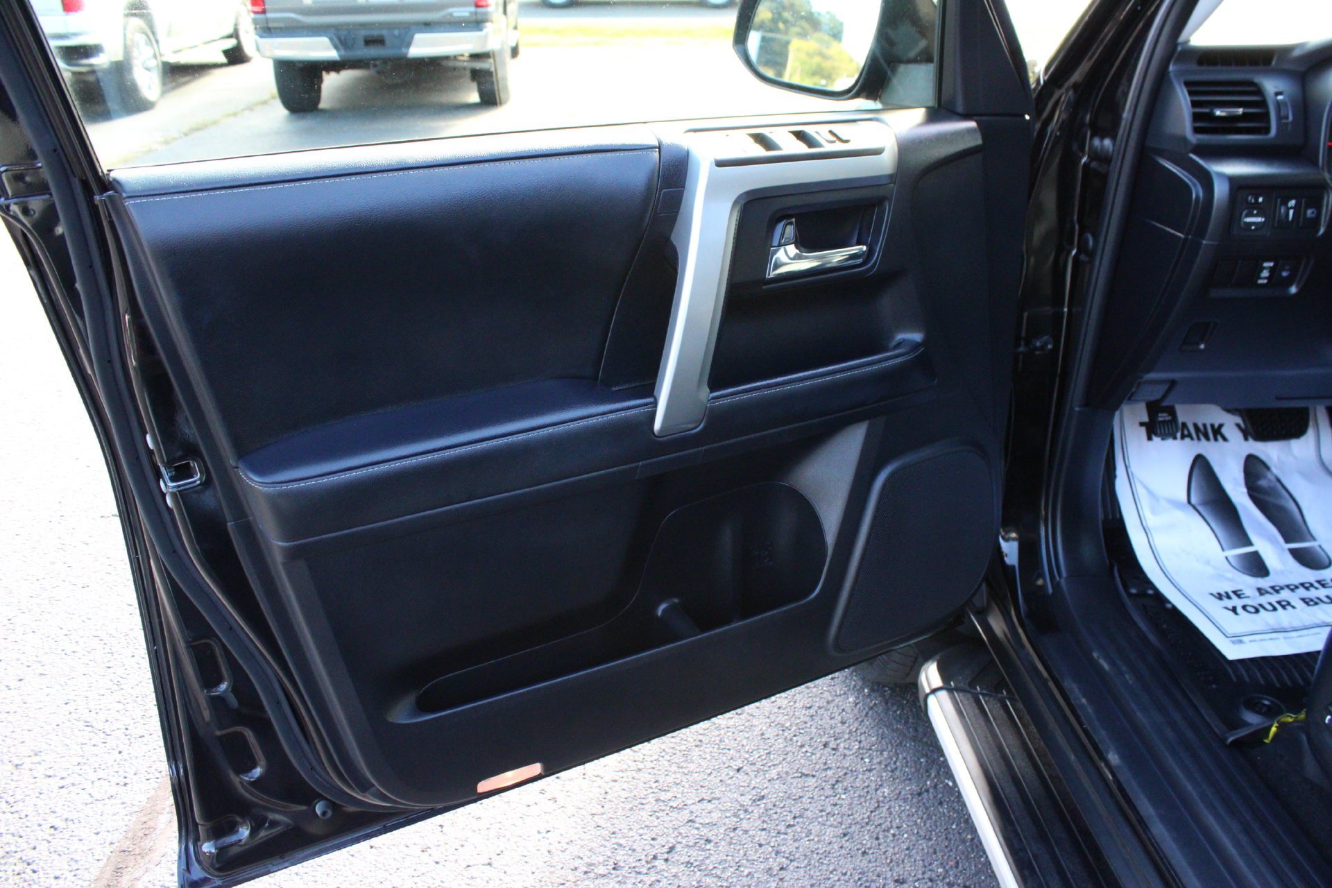 Used 2024 Toyota 4Runner SR5 Premium w/ Moonroof Package AWD/4WD image 11