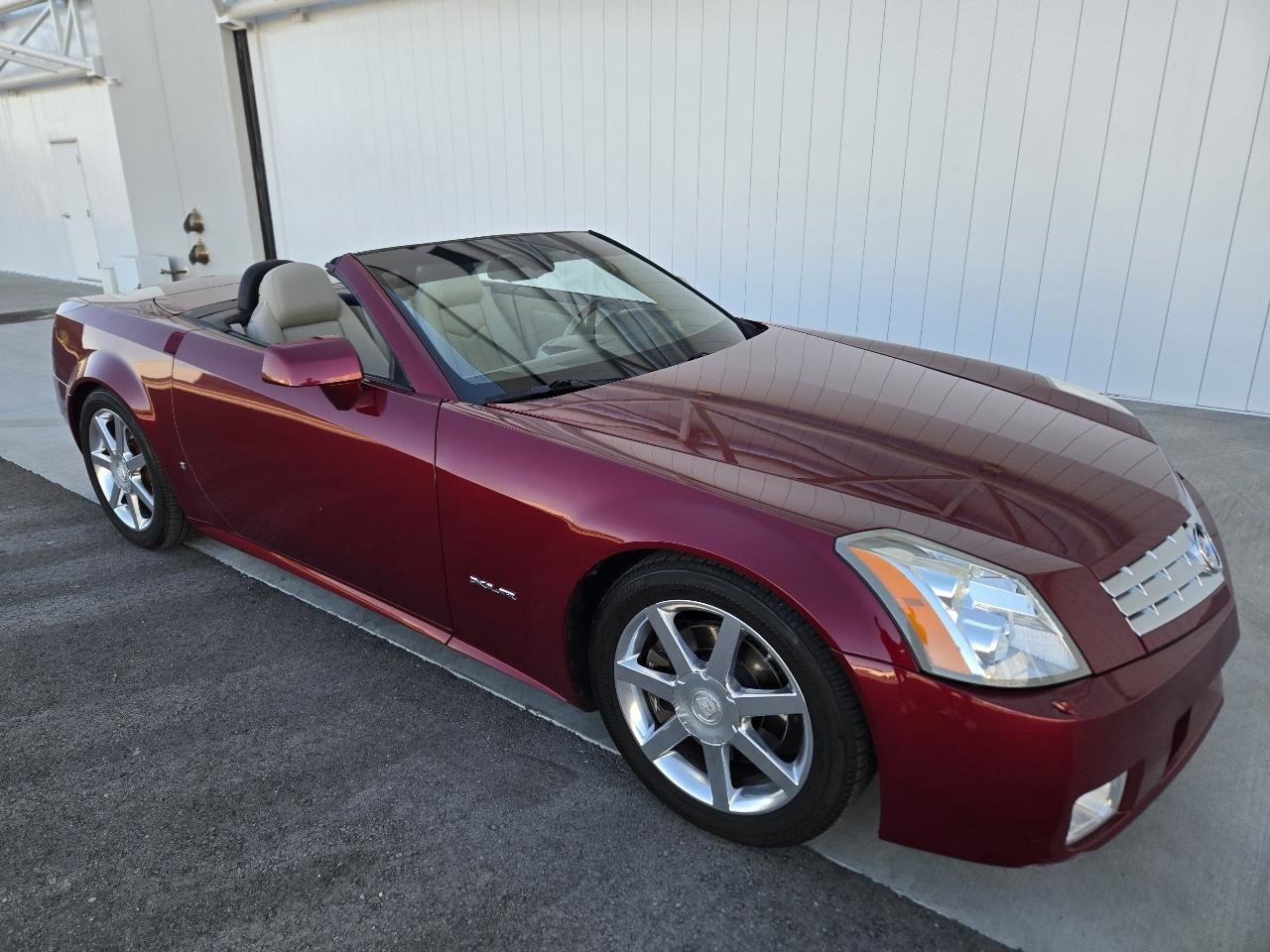 Used 2006 Cadillac XLR image 12