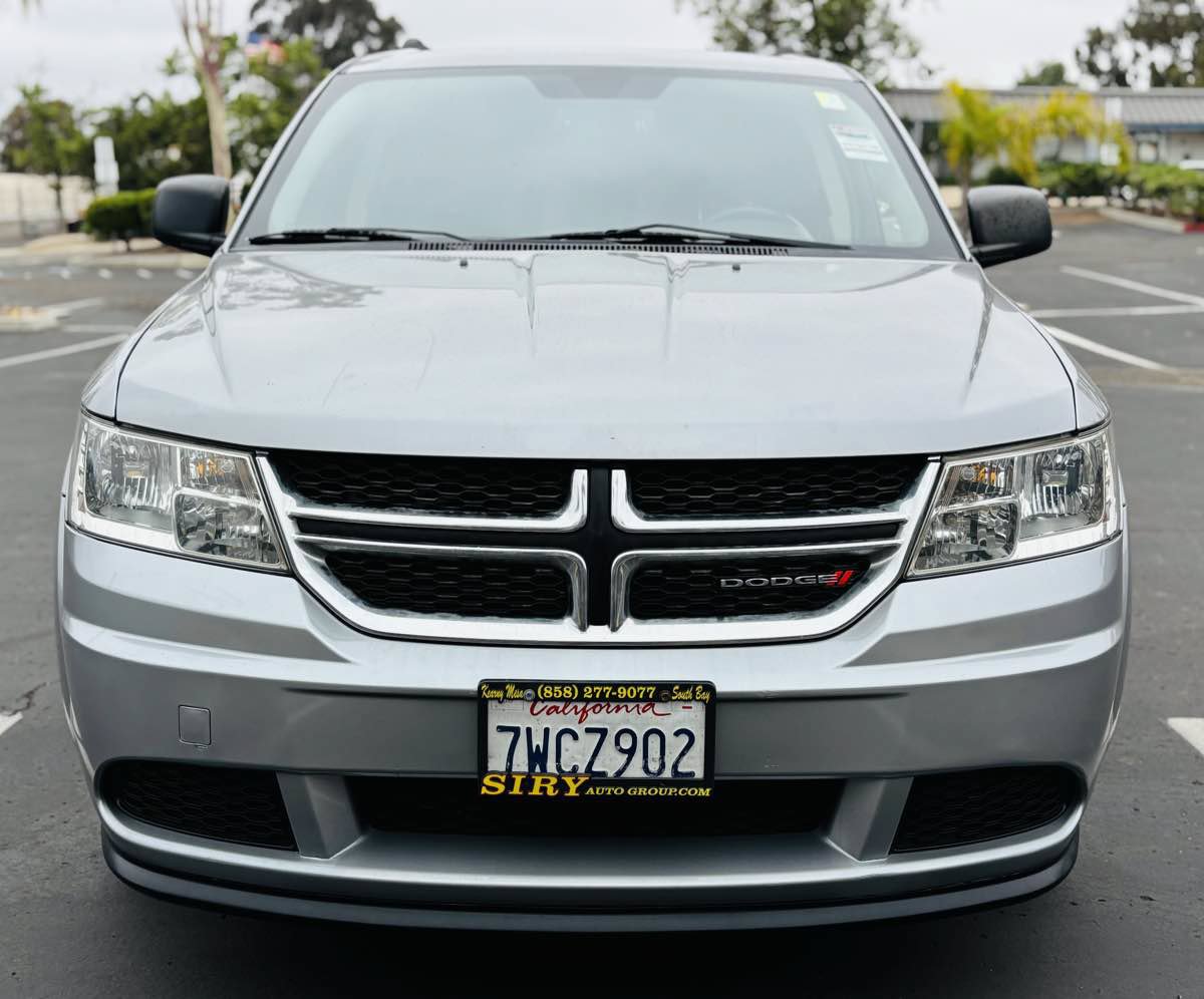 Used 2016 Dodge Journey SE w/ Flexible Seating Group FWD image 3
