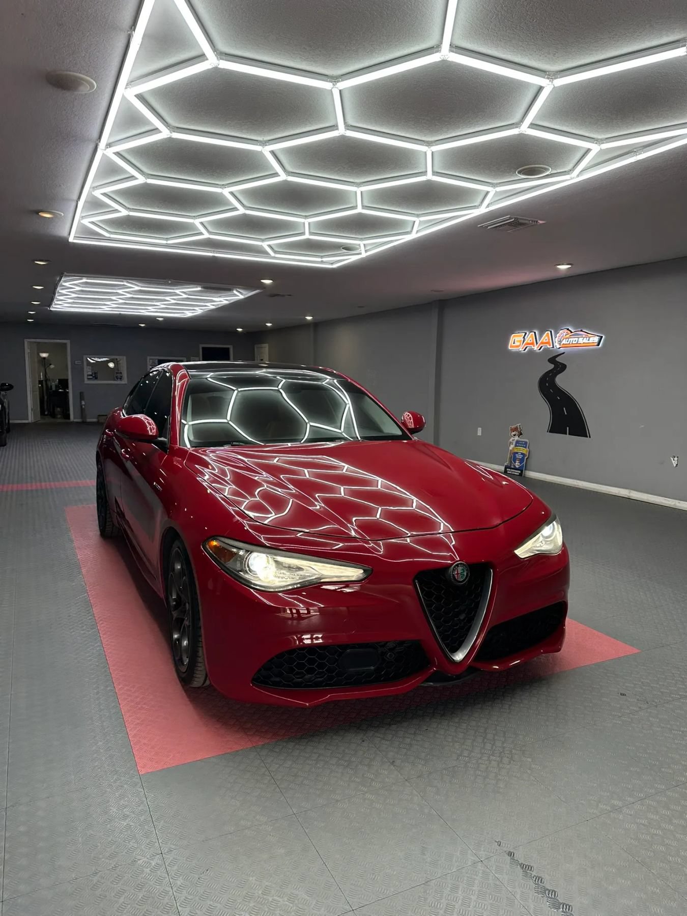 Used 2018 Alfa Romeo Giulia Ti Sport w/ Quick Order Package 22U Sport RWD image 1
