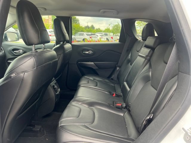 Used 2019 Jeep Cherokee Limited AWD/4WD image 17
