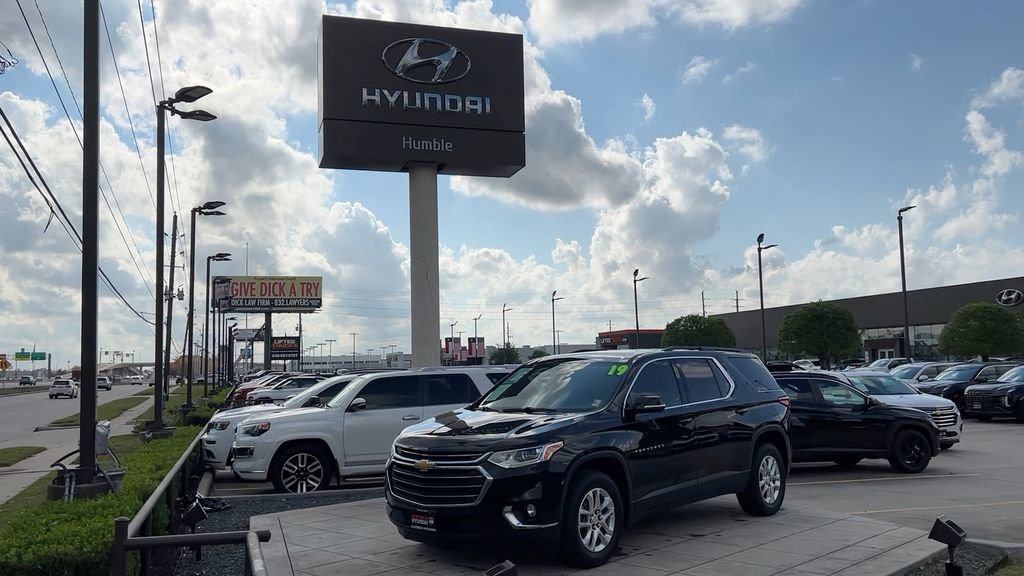 Used 2019 Chevrolet Traverse LT image 39