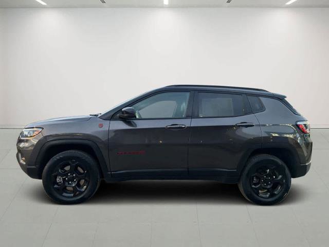 Used 2024 Jeep Compass Trailhawk image 3