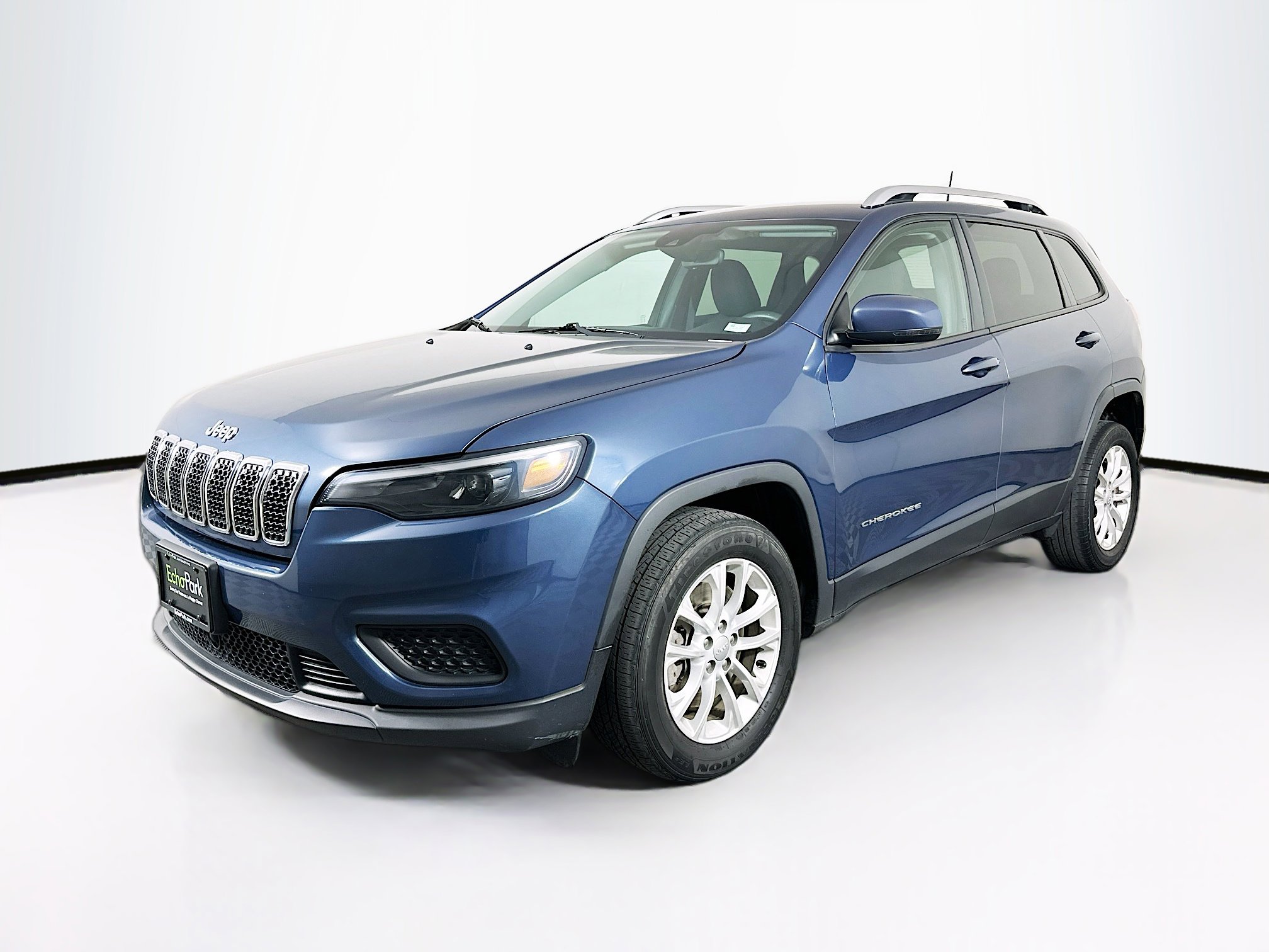 Used 2021 Jeep Cherokee Latitude image 3