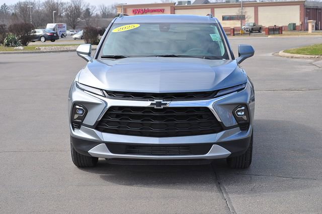 Used 2025 Chevrolet Blazer LT w/ Convenience Package image 8